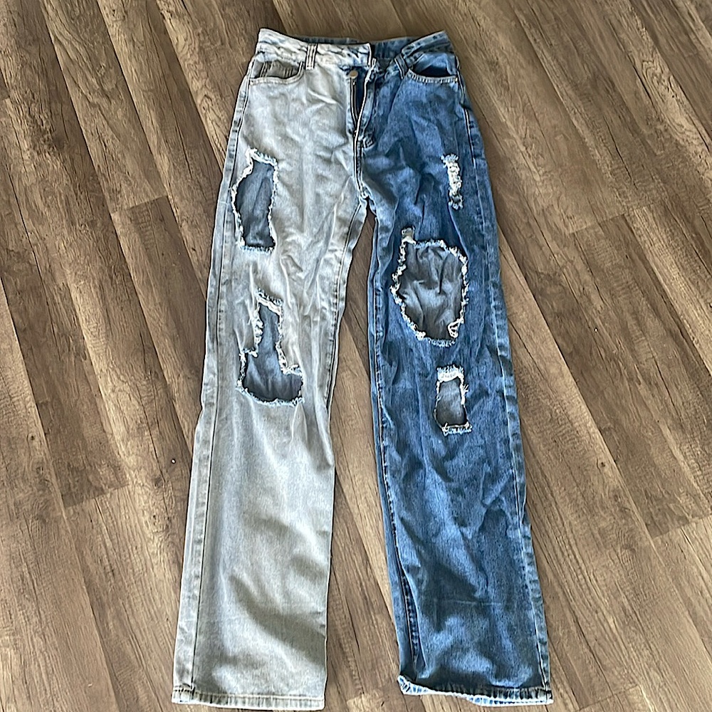 Straight leg distressed jeans
